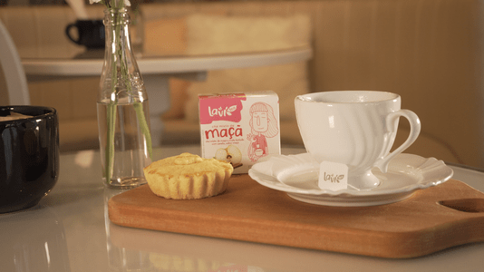 Chá Laví Tea Maçã 10 sachês - Misto de Mate Tostado com Canela Sabor Maçã